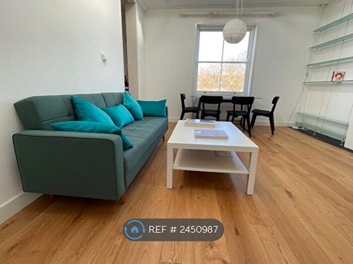 2 Bedroom Flat To Rent In Parkhill Road, London, NW3