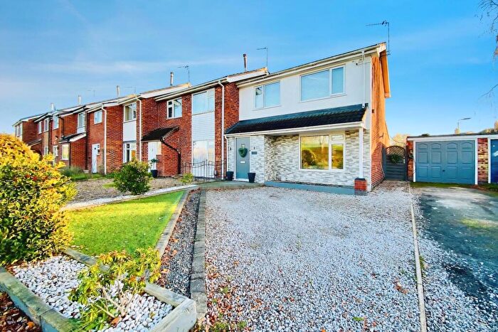 3 Bedroom End Of Terrace House For Sale In Extended & Modernised Home On Long Furrow, East Goscote, LE7