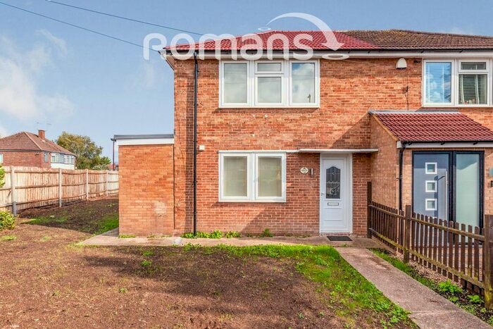2 Bedroom Semi-Detached House To Rent In Smiths Lane, Windsor, SL4