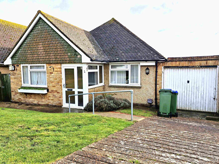 3 Bedroom Link Detached House For Sale In Cissbury Crescent, Saltdean, East Sussex, BN2