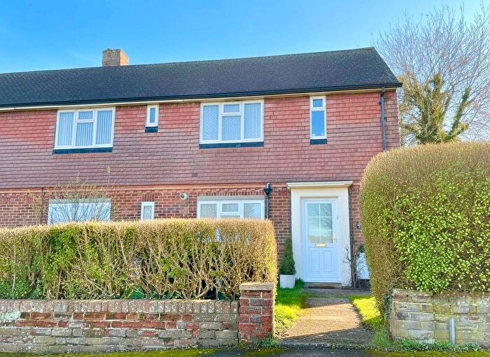 2 Bedroom Maisonette For Sale In Caesars Road, Wheathampstead, St. Albans, AL4