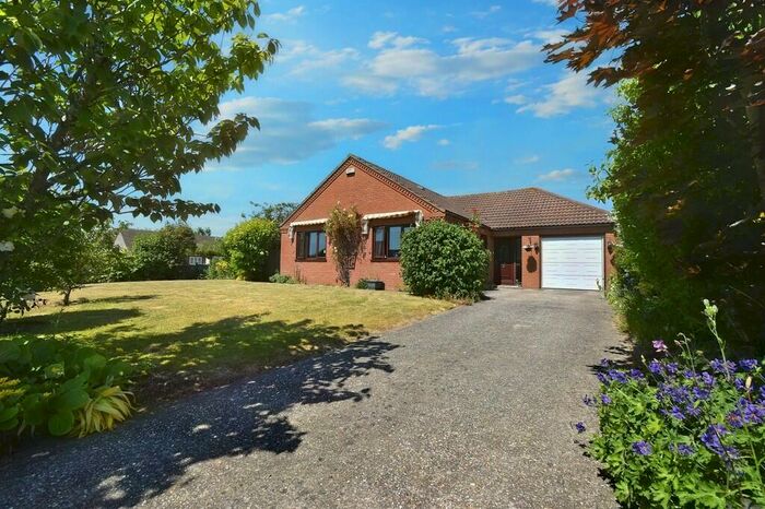 3 Bedroom Detached Bungalow For Sale In West Lane, Haltham, LN9