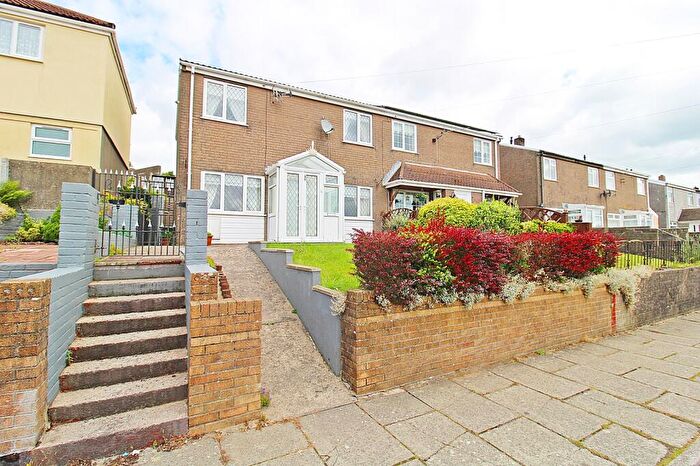 3 Bedroom Semi-Detached House For Sale In Cae'r Gwerlas, Tonyrefail, Porth, Rhondda Cynon Taff., CF39