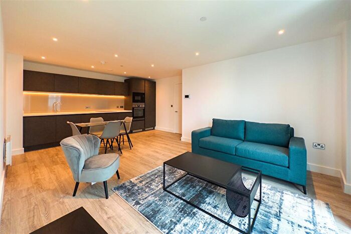 2 Bedroom Apartment To Rent In Blade Tower, M15