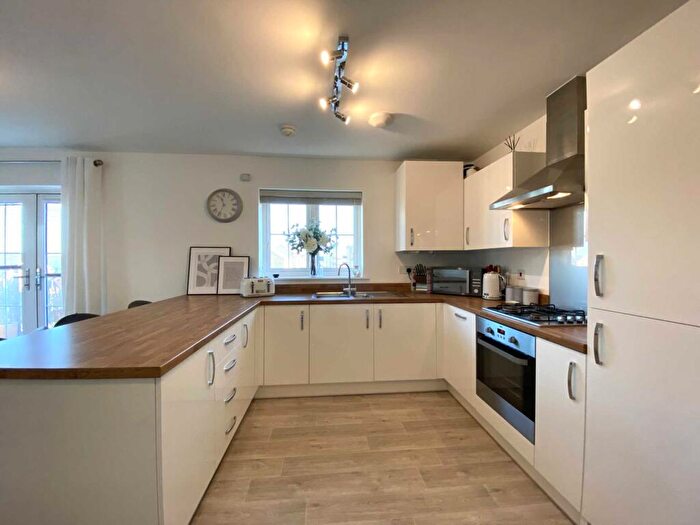2 Bedroom Apartment To Rent In Porus Piece, Leighton Buzzard, LU7