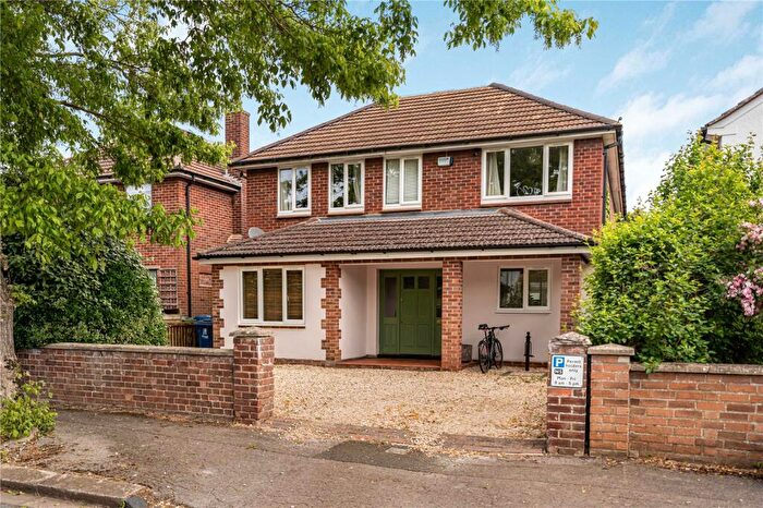 5 Bedroom Detached House For Sale In Blenheim Drive, North Oxford, OX2