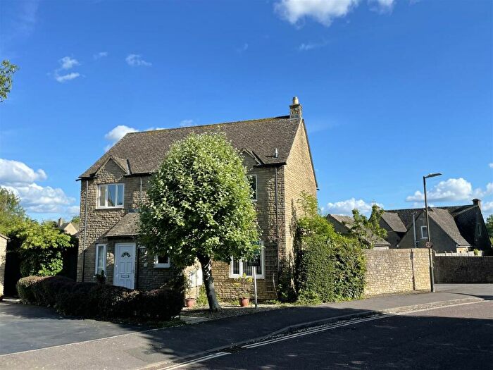 4 Bedroom Detached House For Sale In Green Lake Close, Bourton-On-The-Water, Cheltenham, GL54