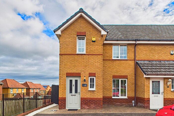 3 Bedroom End Of Terrace House For Sale In Darvel Grove, West Craigs, Glasgow, G72