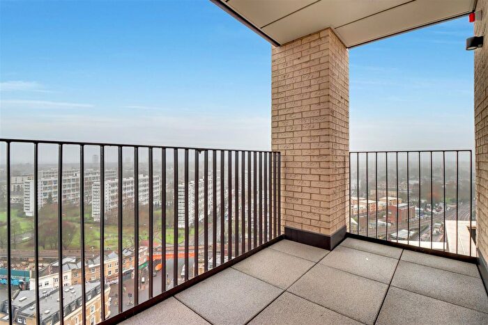 1 Bedroom Flat To Rent In Herne Hill Road, London, SE24