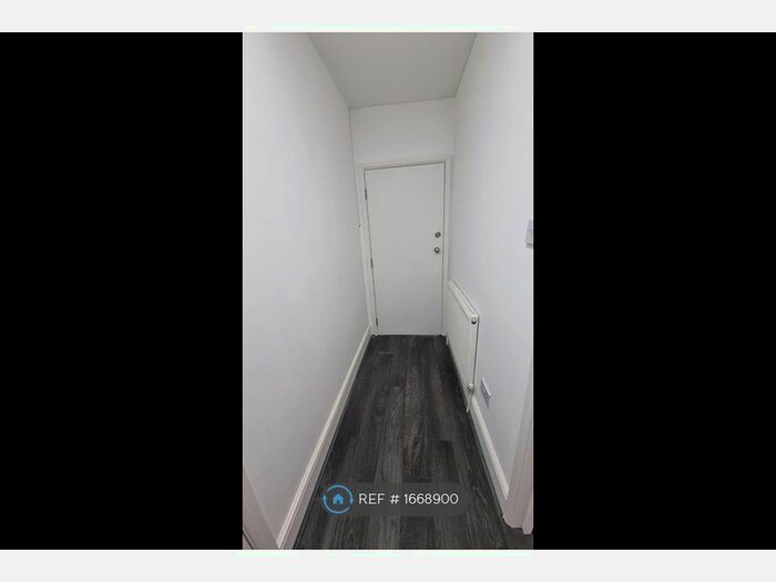 1 Bedroom Flat To Rent In Hall Lane, London, E4