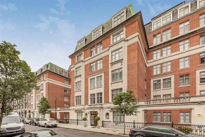 1 Bedroom Flat To Rent In Hallam Street, London, W1W