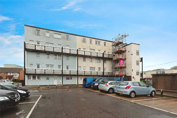 2 Bedroom Flat For Sale In Magennis Close, Gosport, Hampshire, PO13