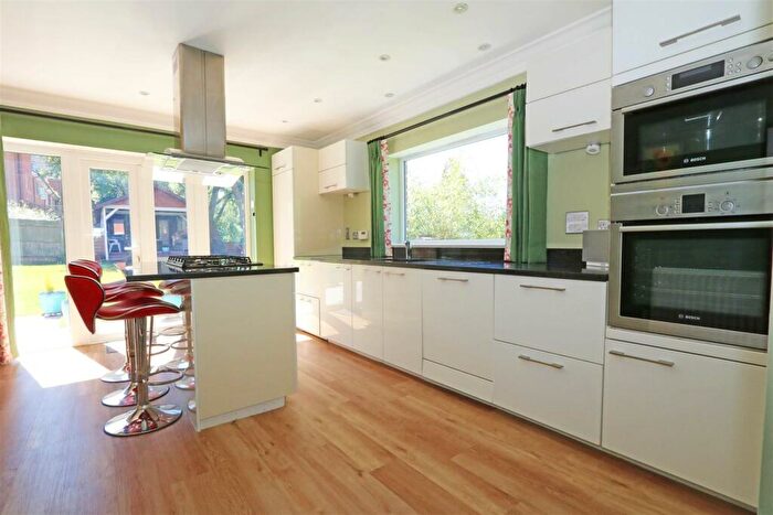 4 Bedroom Detached House For Sale In Thame, Oxfordshire, OX9