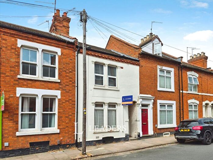 4 Bedroom Terraced House For Sale In Turner Street, Northampton, Northamptonshire, NN1