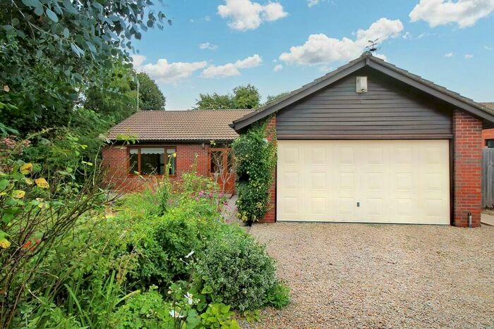 3 Bedroom Detached Bungalow For Sale In Karen Drive, Backwell, BS48