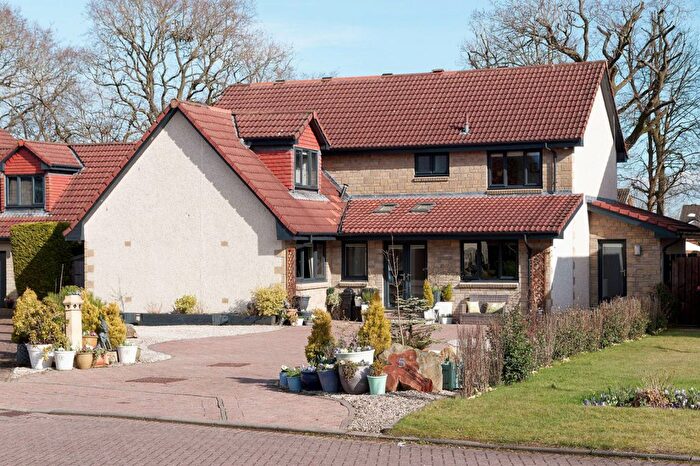 6 Bedroom Detached House For Sale In Carrick Gardens, Bellsquarry, Livingston, West Lothian, EH54