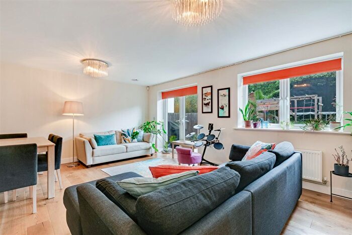 4 Bedroom Semi-Detached House To Rent In Meadowview Road, Raynes Park, SW20