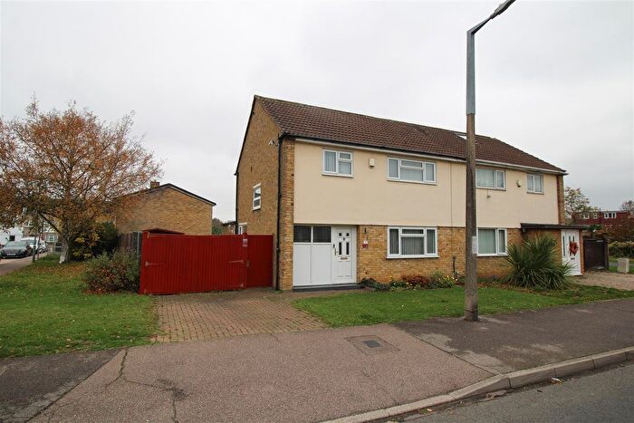 3 Bedroom Semi Detached House For Sale In The Downs, Harlow, CM20