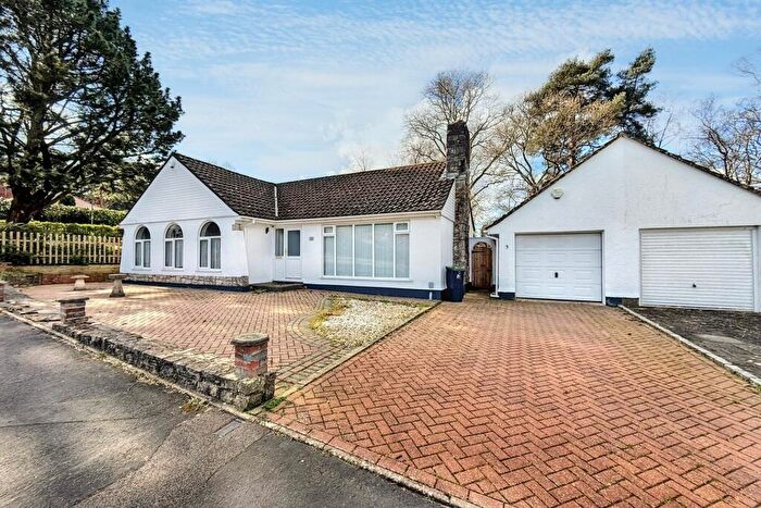 3 Bedroom Detached Bungalow For Sale In Ferndown, BH22