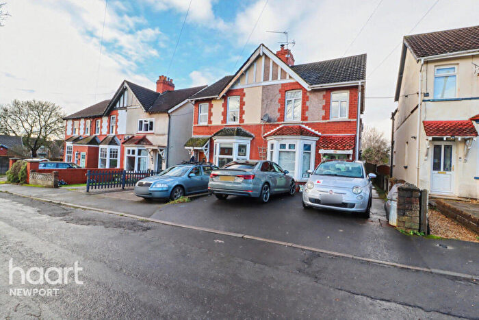 4 Bedroom Semi Detached House For Sale In The Avenue, Caldicot, NP26