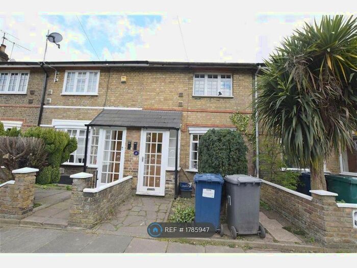 2 Bedroom Terraced House To Rent In Manor Cottages Approach, London, N2