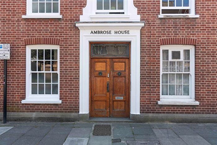 2 Bedroom Flat To Rent In Ambrose Place, Worthing, BN11