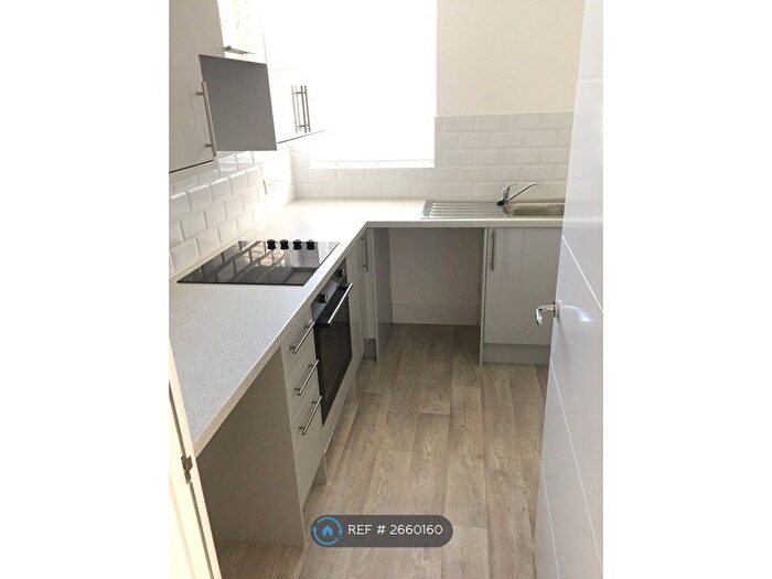 1 Bedroom Flat To Rent In Fernwood Court, Bournemouth, BH1
