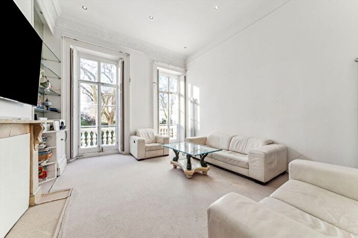 2 Bedroom Flat To Rent In Eccleston Square, London, SW1V
