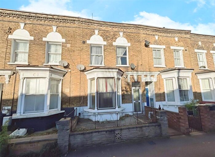 3 Bedroom Terraced House For Sale In Billington Road, London, SE14