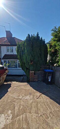 3 Bedroom Semi-Detached House To Rent In St. Marks Road, Enfield, EN1