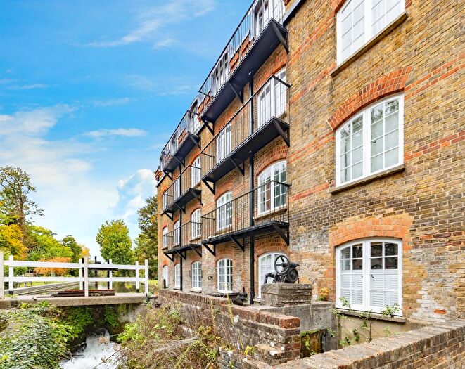 1 Bedroom Flat For Sale In Grove Mill Lane, Watford, WD17
