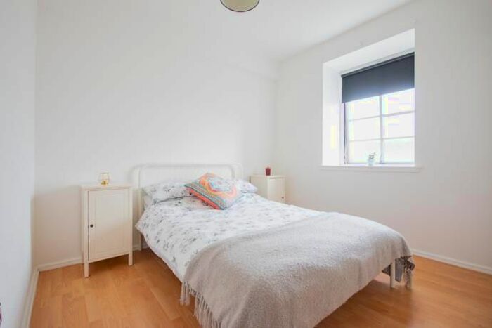 2 Bedroom Flat To Rent In Breadalbane Street, Edinburgh, EH6