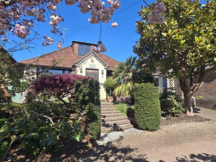 4 Bedroom Detached House For Sale In Church Lane, Upper Beeding, BN44