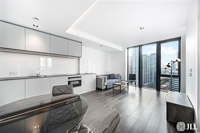 1 Bedroom Flat To Rent In Amory Tower, Marsh Wall, E14