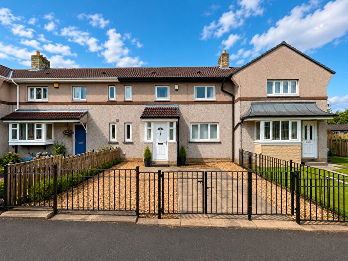 3 Bedroom Semi-Detached House To Rent In Browning Road, Huddersfield West Yorkshire, HD2