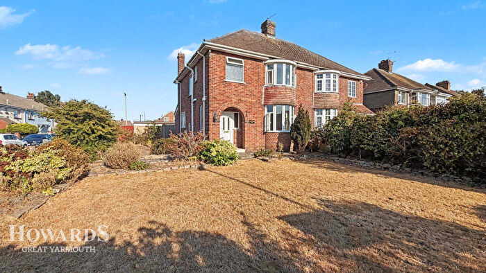 3 Bedroom Semi-Detached House For Sale In Beatty Road, Great Yarmouth, NR30