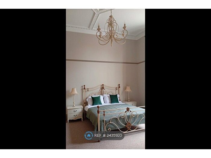 1 Bedroom Flat To Rent In Ettrick Road, Edinburgh, EH10