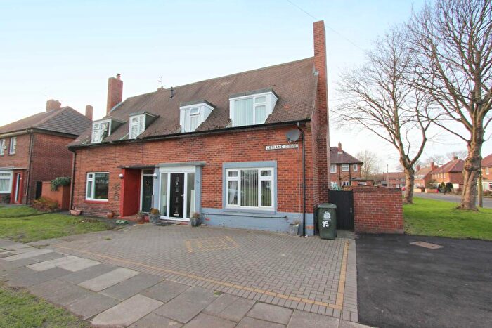 3 Bedroom Semi Detached House For Sale In Zetland Drive, Whitley Bay, NE25
