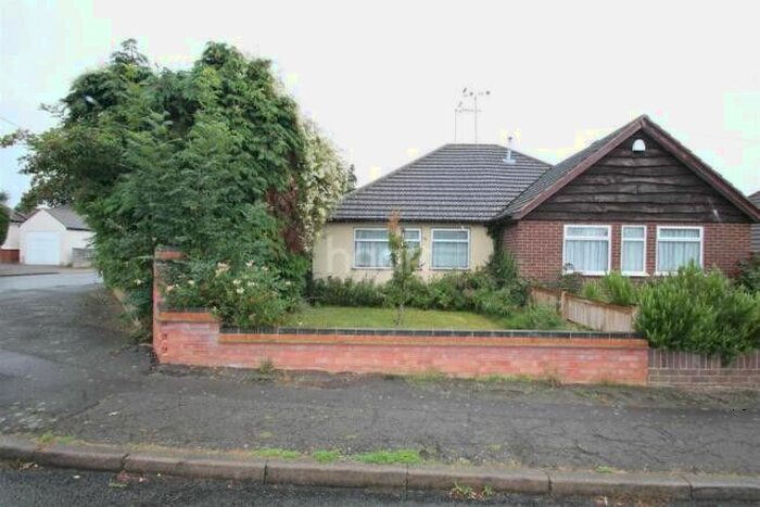 2 Bedroom Semi-Detached House To Rent In Morris Avenue, Rushden, NN10