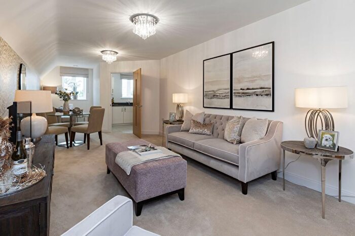 1 Bedroom Flat For Sale In Lowe House, Knebworth, SG3