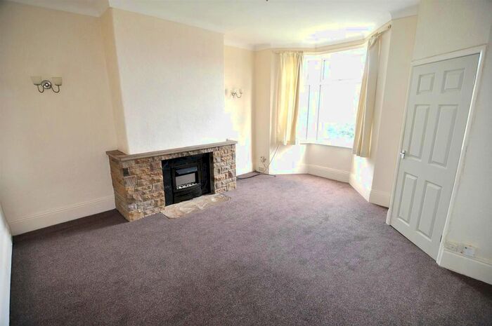 3 Bedroom Terraced House To Rent In Intake Road, Fagley, Bradford BD2