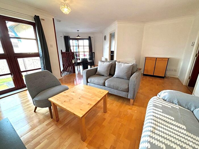 2 Bedroom Flat To Rent In East Werberside, Fettes Village, Edinburgh, EH4