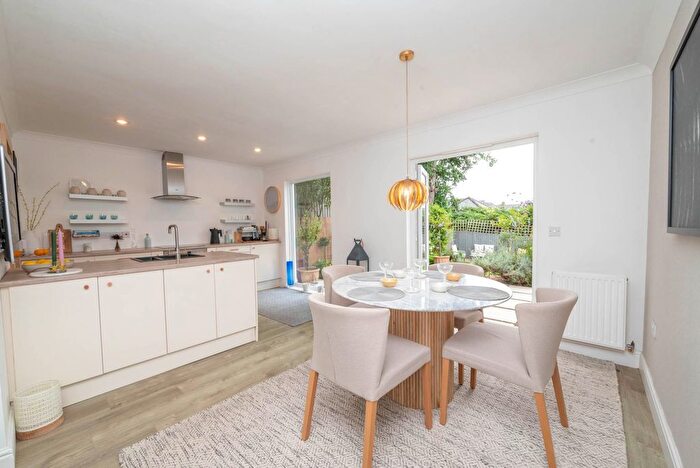 4 Bedroom Detached House For Sale In Little Copse Close, Chartham, CT4