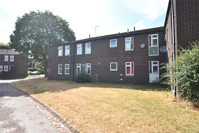1 Bedroom Apartment For Sale In Stocks Rise, Leeds, West Yorkshire, LS14