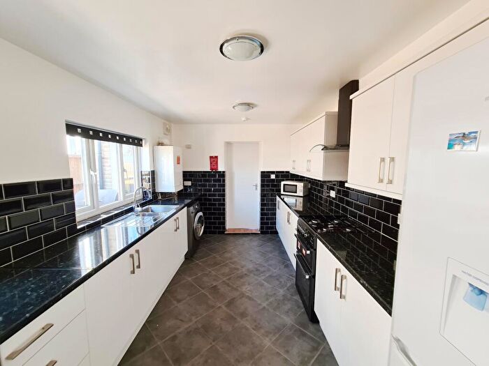 3 Bedroom Terraced House To Rent In Masterman Road, East Ham, Newham, London, E6