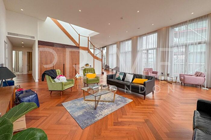 3 Bedroom Apartment To Rent In Capital Building, Embassy Gardens, Nine Elms, SW11