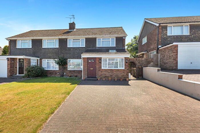 3 Bedroom Semi-Detached House For Sale In Oldhill, Dunstable, LU6