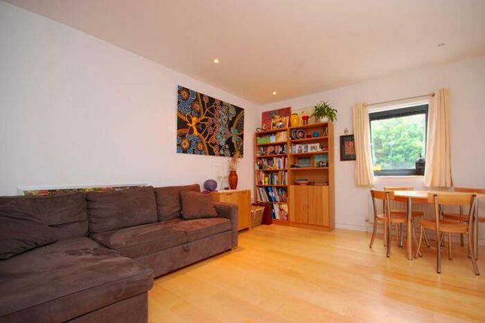 1 Bedroom Flat To Rent In Grove Vale, East Dulwich, London, SE22