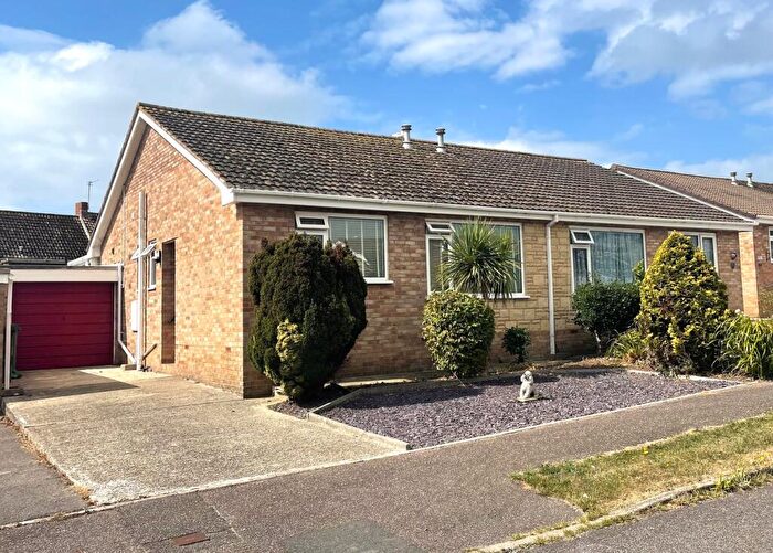 2 Bedroom Semi-Detached Bungalow For Sale In Scalwell Park, Seaton, Devon, EX12