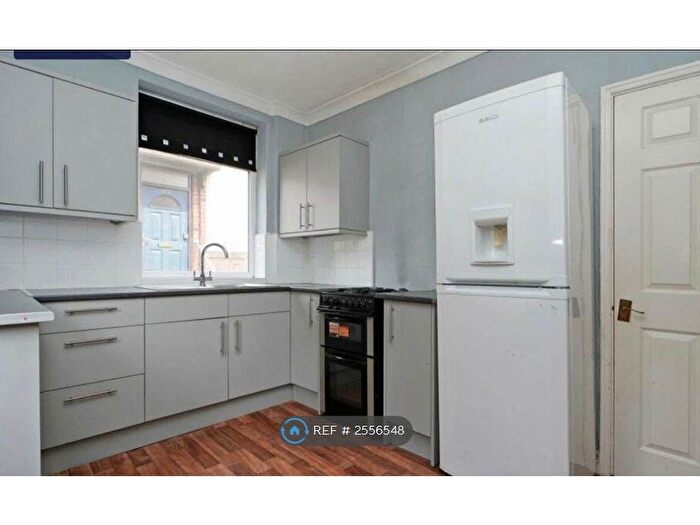 2 Bedroom Semi-Detached House To Rent In Halifax Road, Sheffield, S6